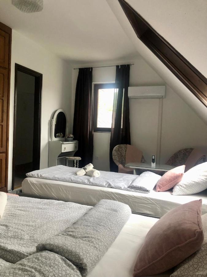 Aniiza Apartman 厄尔韦涅什 外观 照片